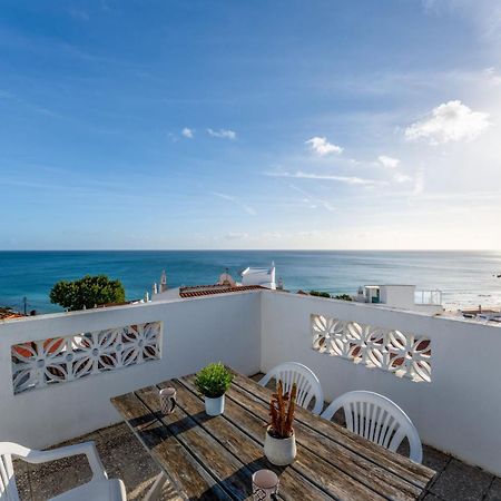 Comfy Flat W/ Rooftop Beach View By Lovelystay Бургау Екстер'єр фото