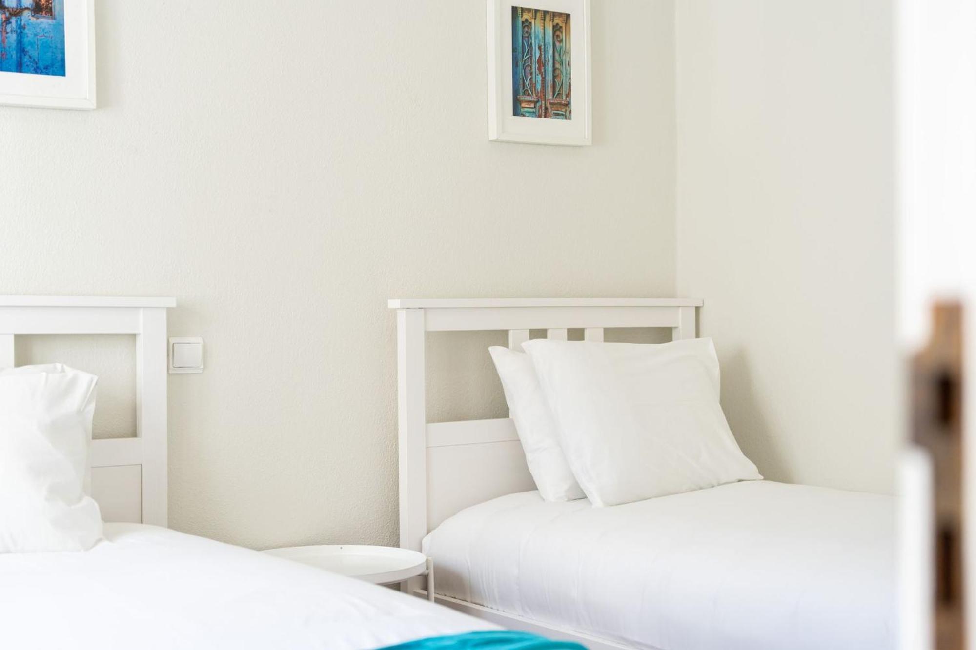 Comfy Flat W/ Rooftop Beach View By Lovelystay Бургау Екстер'єр фото