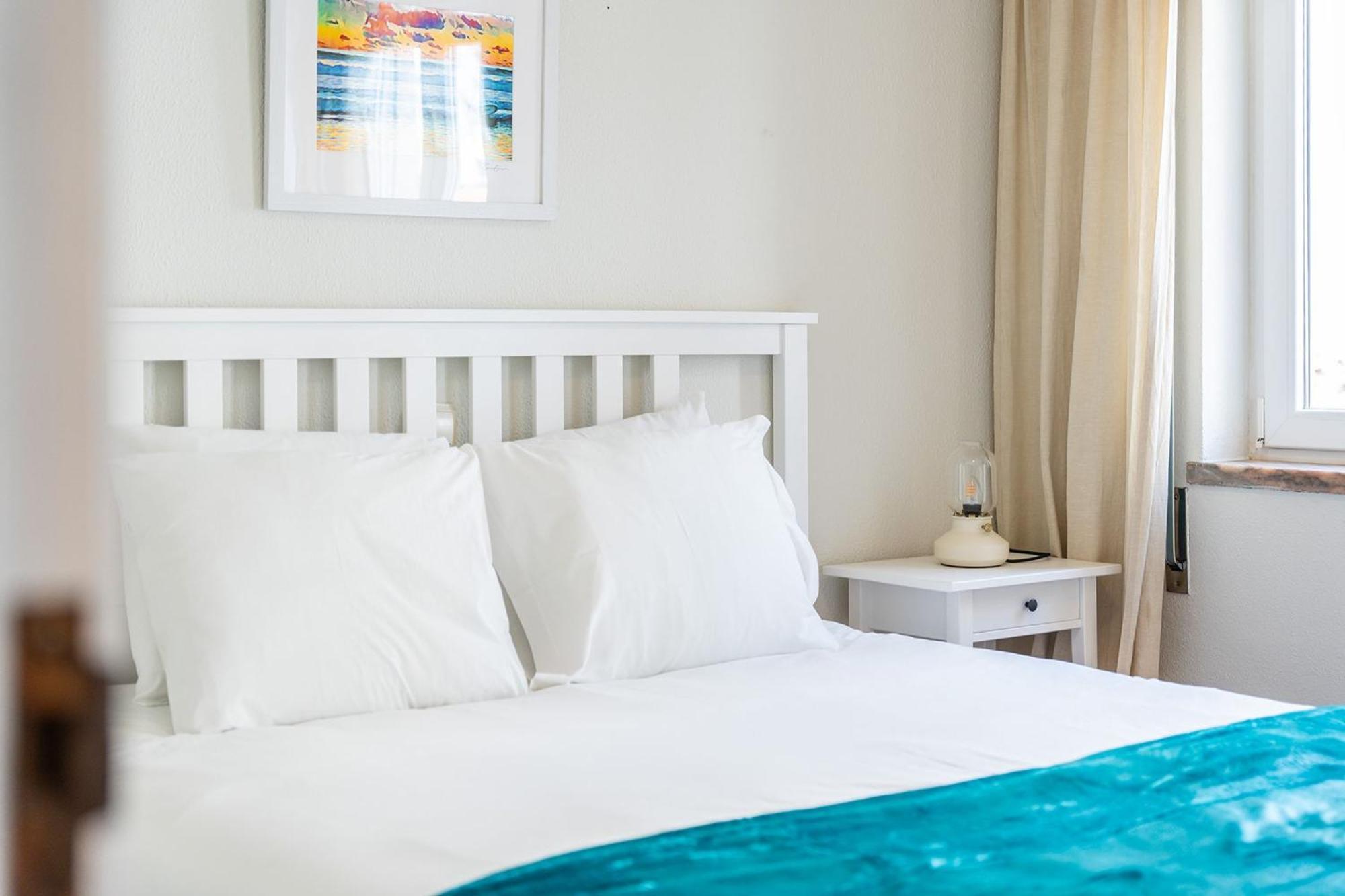 Comfy Flat W/ Rooftop Beach View By Lovelystay Бургау Екстер'єр фото
